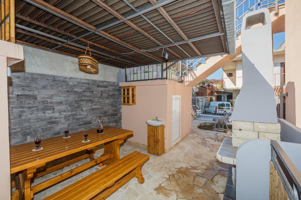 Apartments Viljac Trogir Exterior photo