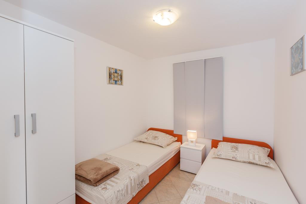 Apartments Viljac Trogir Room photo