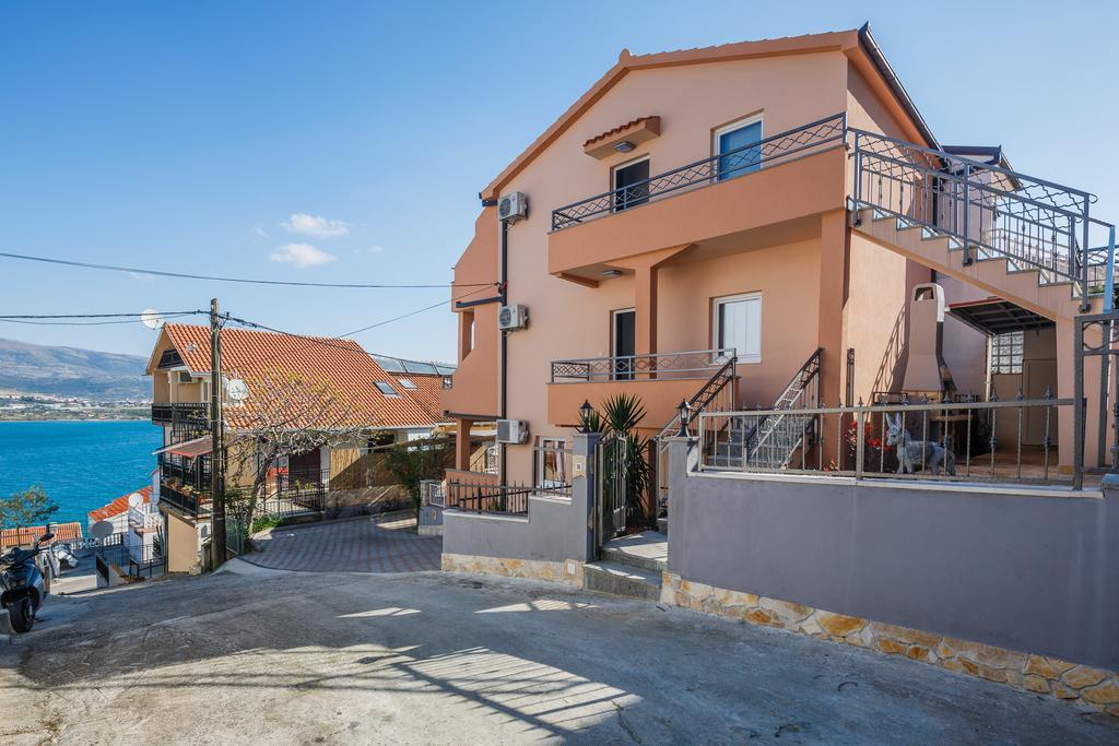 Apartments Viljac Trogir Exterior photo